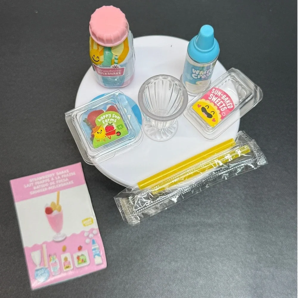 MGA Mini-Verse‎ *Make It Mini Food *Diner Series 1* Strawberry Shake